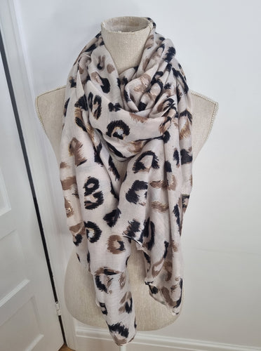 Cream leopard print Scarf