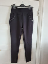 Load image into Gallery viewer, Black stretch pocket Trousers