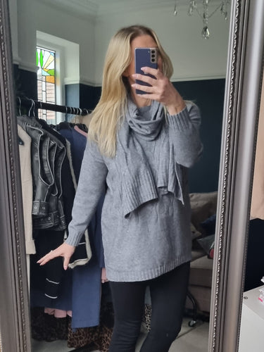 Cable knitted Jumper with scarf