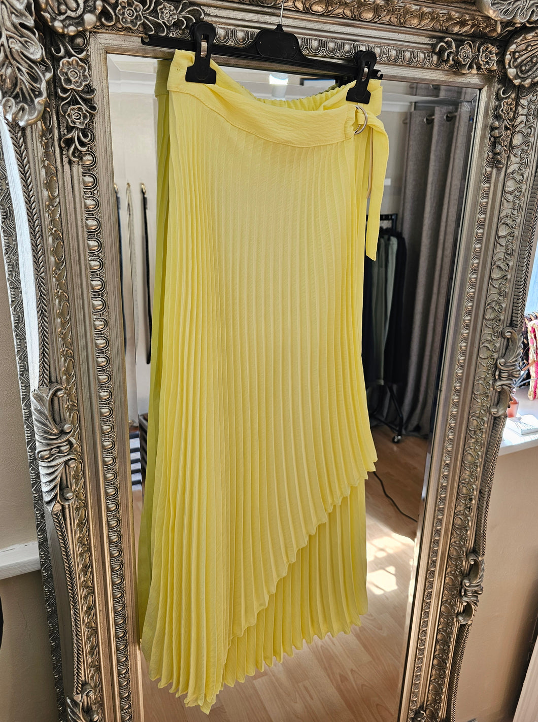 NEW sunshine pleated Skirt