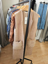 Load image into Gallery viewer, New Camel faux fur pocket trim Waistcoat