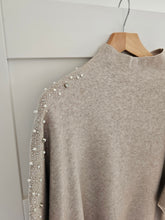 Load image into Gallery viewer, NEW Pearl and Diamanté Jumper