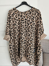 Load image into Gallery viewer, NEW animal print casual Top