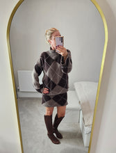Load image into Gallery viewer, NEW brown Argyle knitted skirt Set