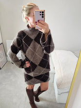Load image into Gallery viewer, NEW brown Argyle knitted skirt Set