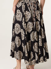 Load image into Gallery viewer, NEW black palazzo Trousers - 2 sizes