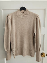 Load image into Gallery viewer, NEW beige heart Knit Jumper