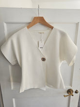 Load image into Gallery viewer, New Short knitted Jacket with gold button
