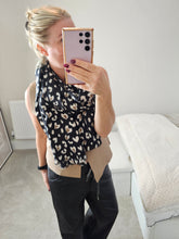 Load image into Gallery viewer, NEW Black heart Scarf