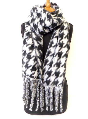 Soft dogtooth Scarf