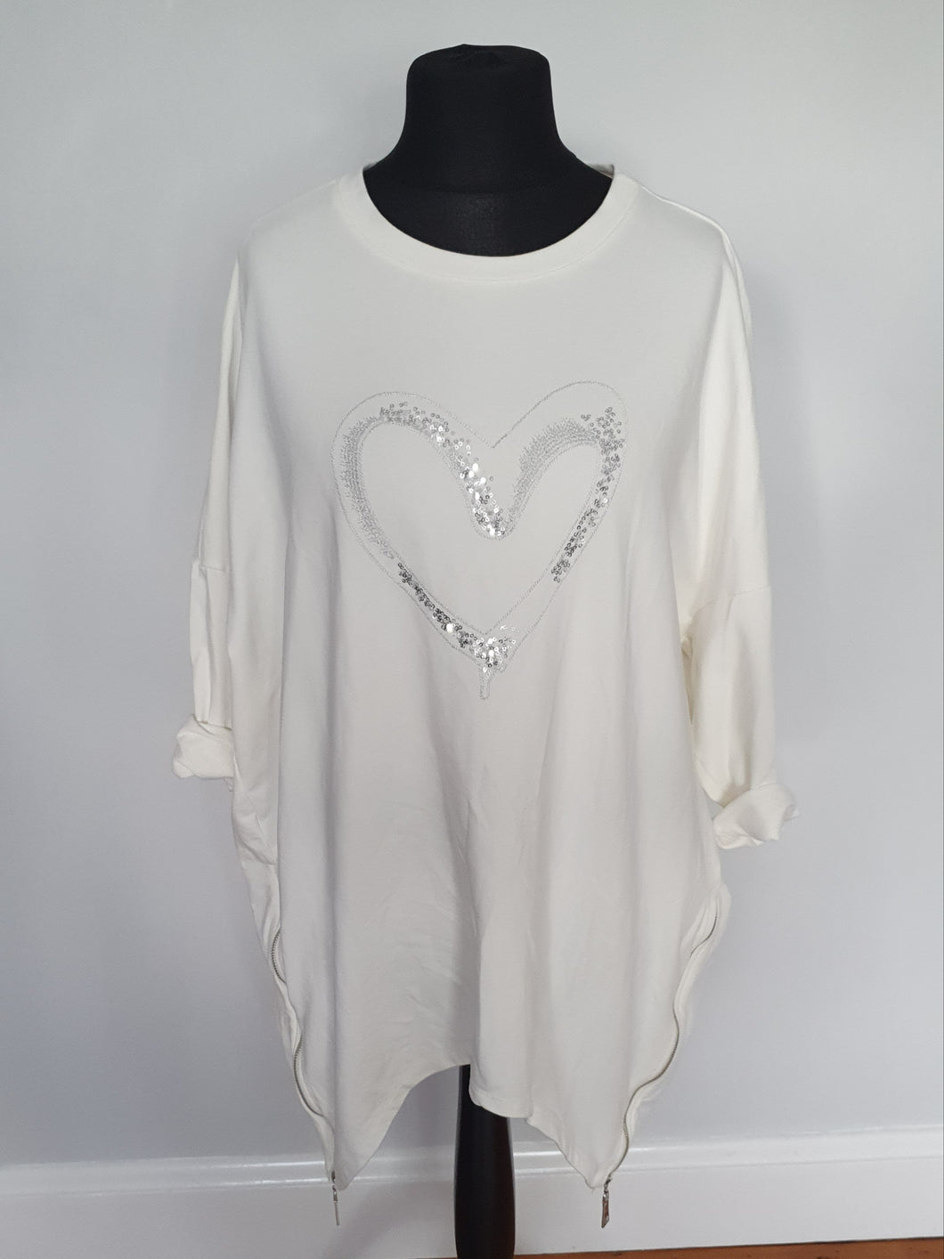White relaxed fit heart zip Top