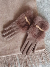 Load image into Gallery viewer, Camel suede feel bow Gloves