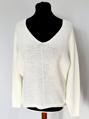 Cream V neck Jumper