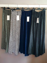 Load image into Gallery viewer, Animal print Palazzo Trousers