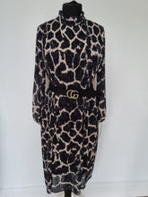 Load image into Gallery viewer, Black giraffe print Dress