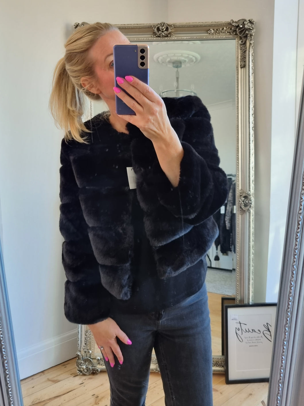 Short faux fur Coat