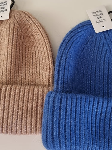 Knitted beanie Hat - 2 Colours