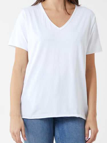 White V neck edge T-shirt