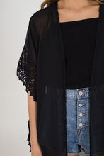 Load image into Gallery viewer, Crochet trim tie Kimono