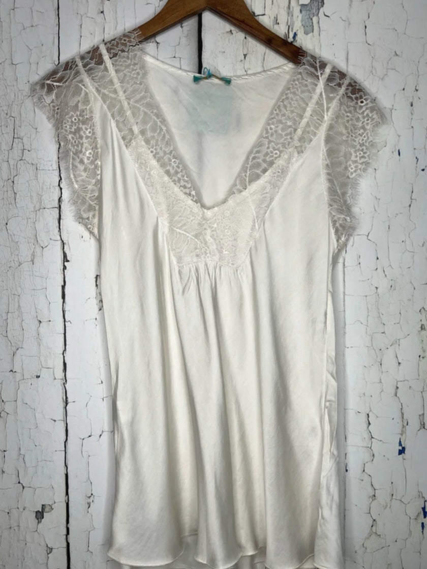 Bestseller Lace trim Top - New Colours