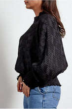 Load image into Gallery viewer, Black pleated batwing top